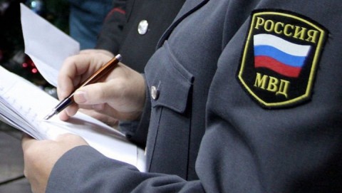 Приютила подругу: Зерноградские полицейские задержали подозреваемую в краже 35 000 рублей